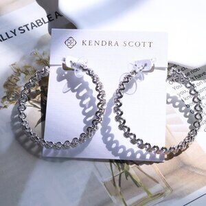 New with dust bag. Kendra Scott Fallyn Hoop Earrings.
